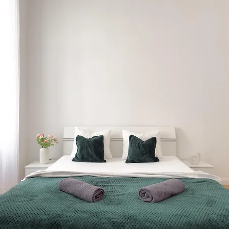 Real Living By Refa - New Town 210 Appartamento Praga