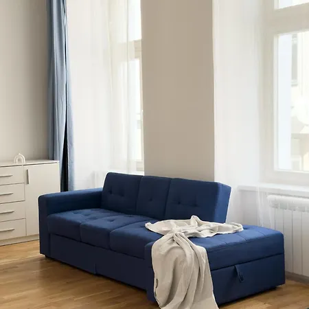 Apartmán Real Living By Refa - New Town 210 *