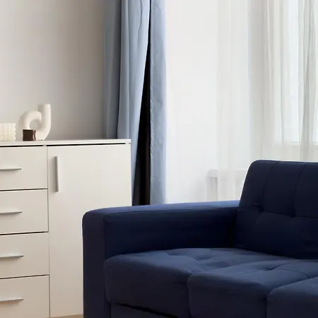 Real Living By Refa - New Town 210 Apartmán *