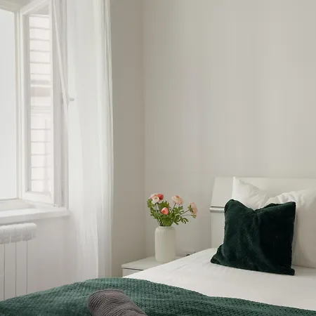 Real Living By Refa - New Town 210 *