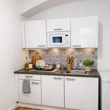 Real Living By Refa - New Town 210 דירה *