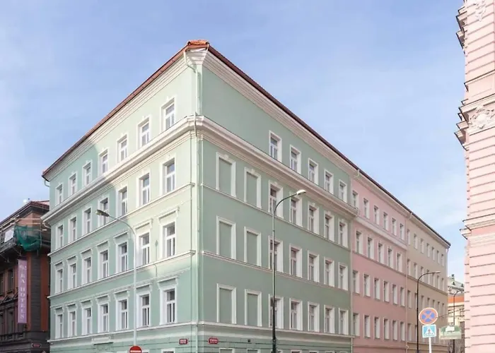 Real Living By Refa - New Town 210 Daire Prag